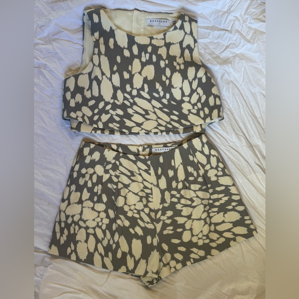 KEEPSAKE Gray Cheetah set